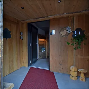 Legno Vecchiopadoladolomitirustic & Modern Padola